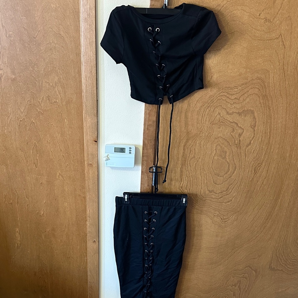 Black Lace-Up Crop Top and Skirt Set 2piece set